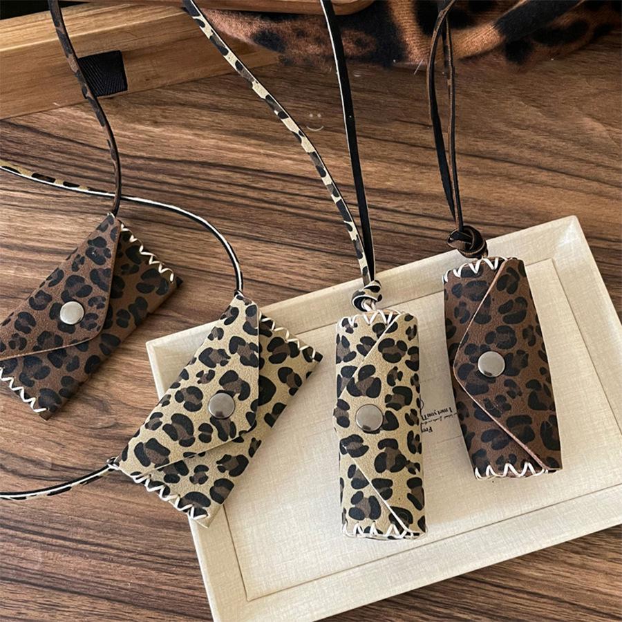 Myerlade Vintage Leather Leopard Print Pendant Necklace - Geometric Sweater Chain for Autumn/Winter