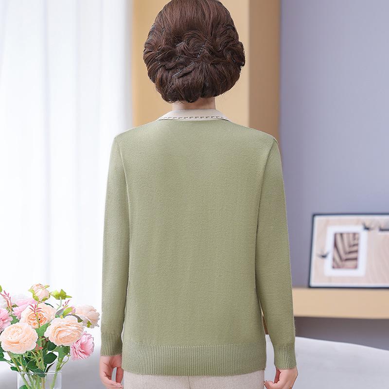 Mamas altersloser Pullover: Herbst/Winter-Mode für Frauen mittleren Alters - Einfache Strickbluse