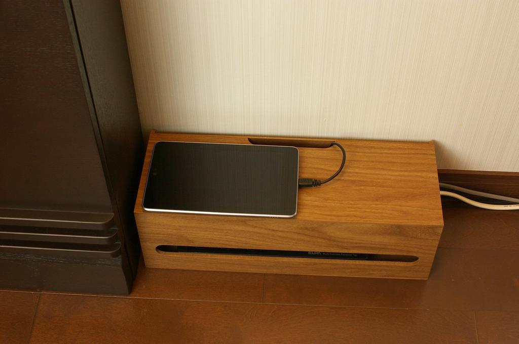 TATSU-CRAFT Bosk Cable Box M BK Black - A large, stylish storage box for cables, cords, and charging cables, perfect for concealing wires, power strip