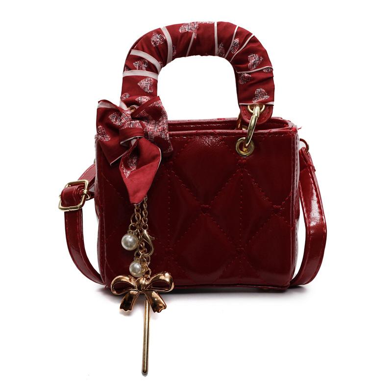 Trendy New Fashion Light Luxury High Sense Small Fragrant Style Hand Carry Princess Diana Bag Versatile Temperament Mini Messenger Mouth Red Envelope
