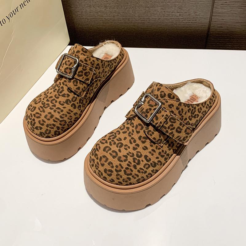 

Леопардовые балетки женские мюли на платформе замшевые тапочки зимние плюшевые хлопковые туфли на высоком каблуке шлепанцы трендовые туфли с открытой пяткой Zapatos Mujer 40 леопардовый