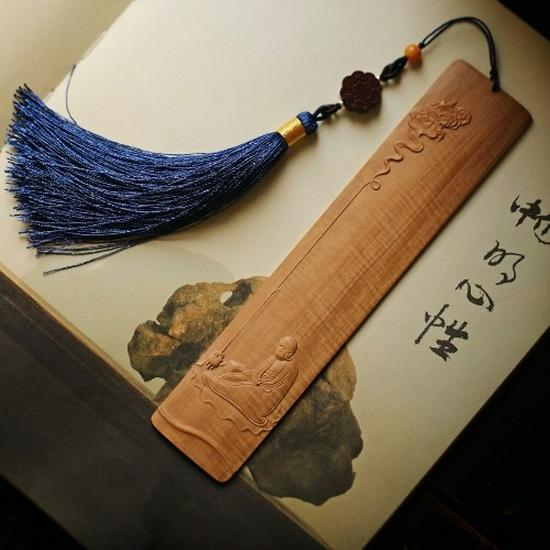 Sandalwood Meditation Bookmark: Classical Chinese Style Exquisite Wooden Gift
