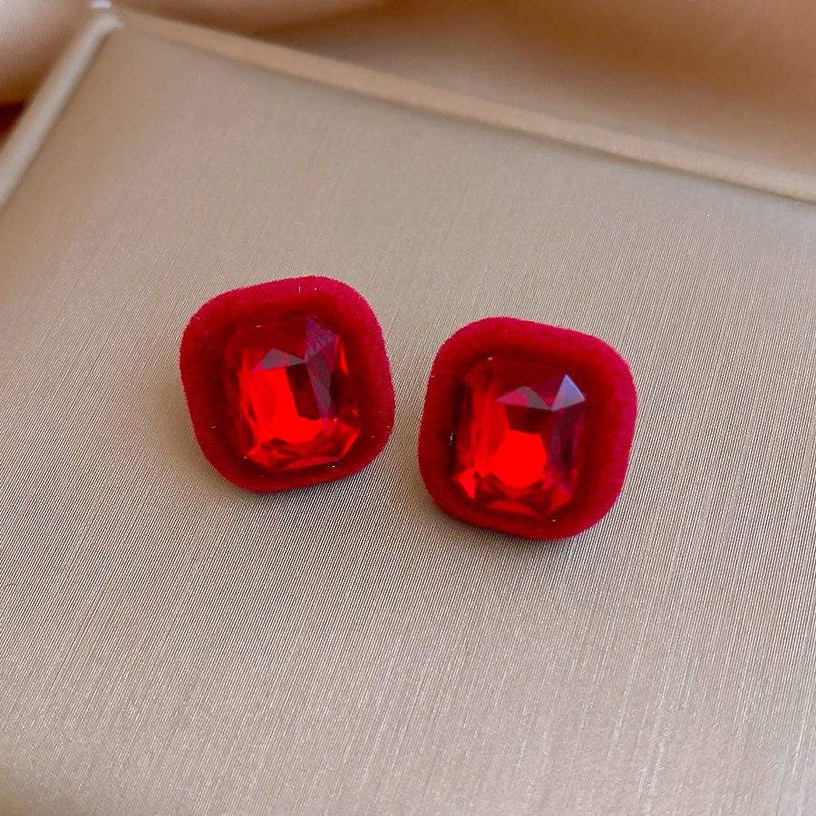 Красные Бархатные Алмазные Квадратные Серьги Легкая Роскошь Ретро Универсальные Серьги с Характером для Женщин