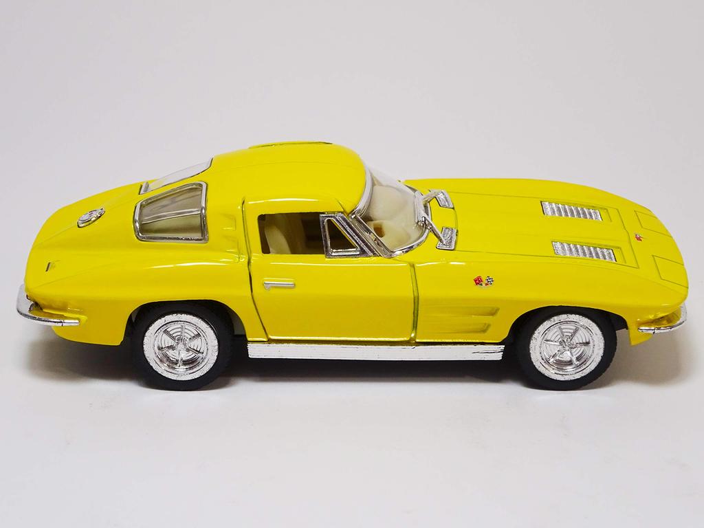 Kinsmart Chevrolet Corvette Stingray Yellow Diecast Car KT5358 (1963) 1/36