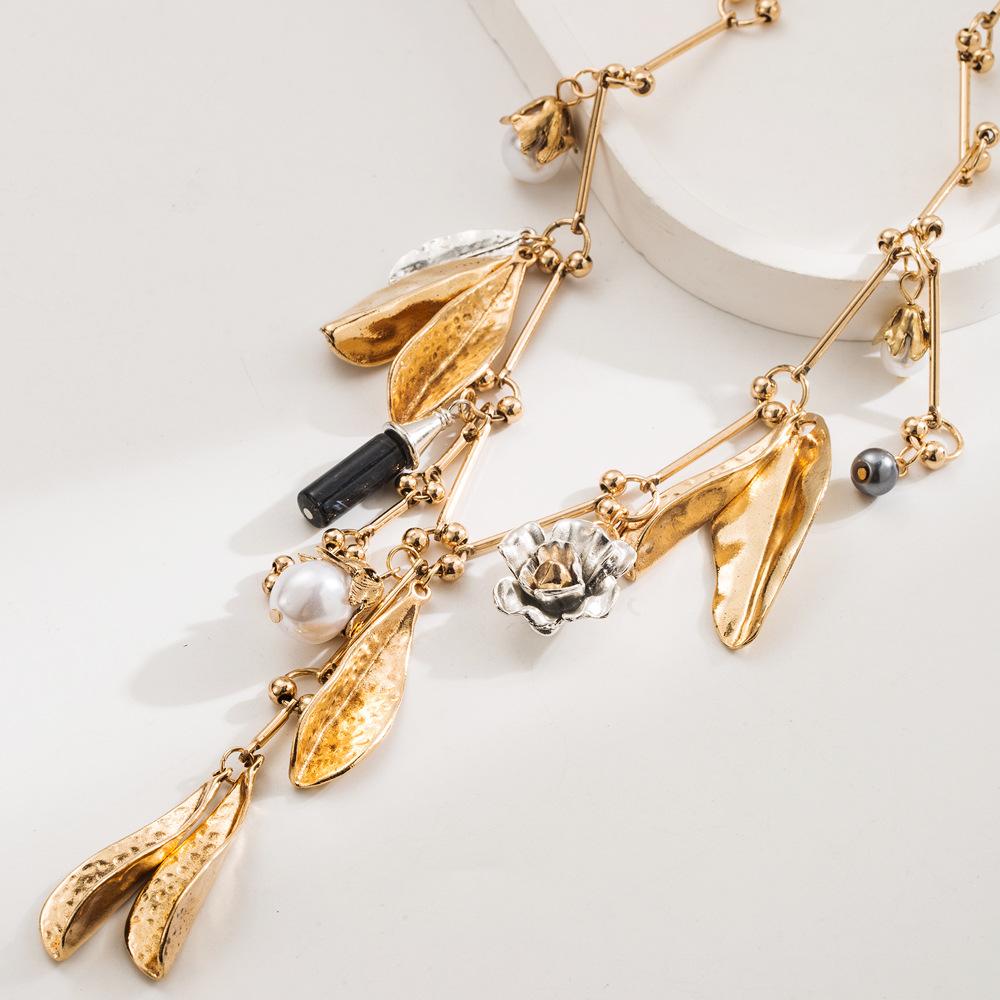 Exaggerated Leaf Alloy Necklace - Flowers Geometric Retro Stud Earrings - Collar Chain for Women