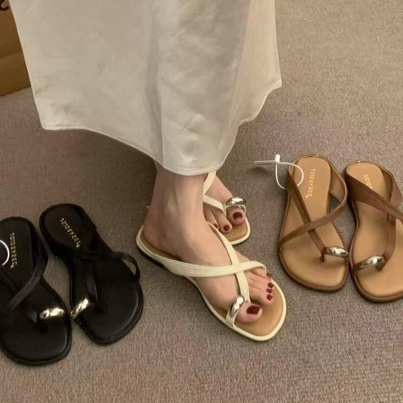 Set of Toe Slippers for Women To Wear Summer New French Fairy Style Sandals with Skirts for Vacation Beach Soft-soled Flat Sandals