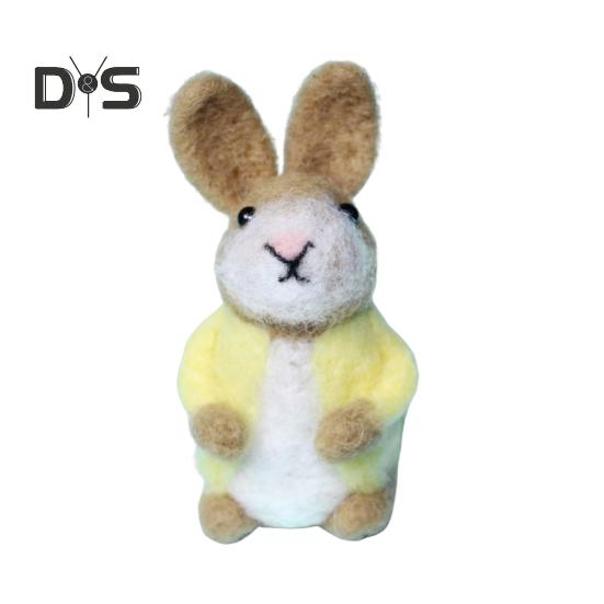 

Фігурка пасхального кролика з повсті. Міні-імітація статуї кролика з куртками. Пасхальна плюшева вовняна ремесла для тварин. Центральна частина столу для прикраси домашньої вечірки жовтий