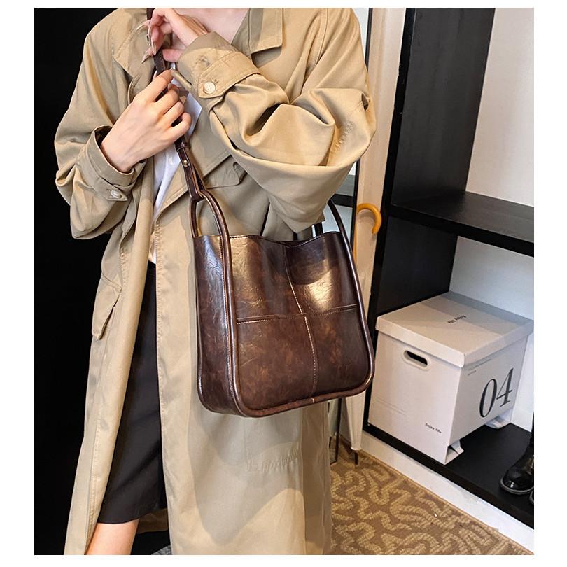 Ielgy Large-Capacity Bag High-End Textured Messenger Bag Fashionable All-Match One-Shoulder Armpit Bucket Bag