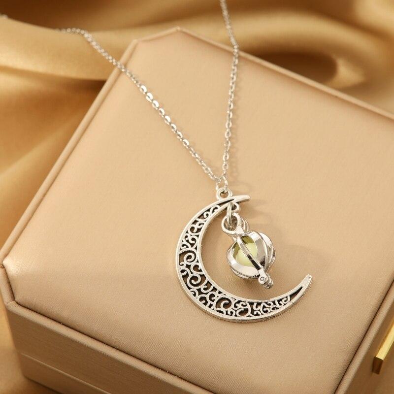 1 Stück Imitation Weißgoldfarbene Halskette Damen Schlicht Leichter Luxus Stil Mond Kürbis Geformter Anhänger Schmuck