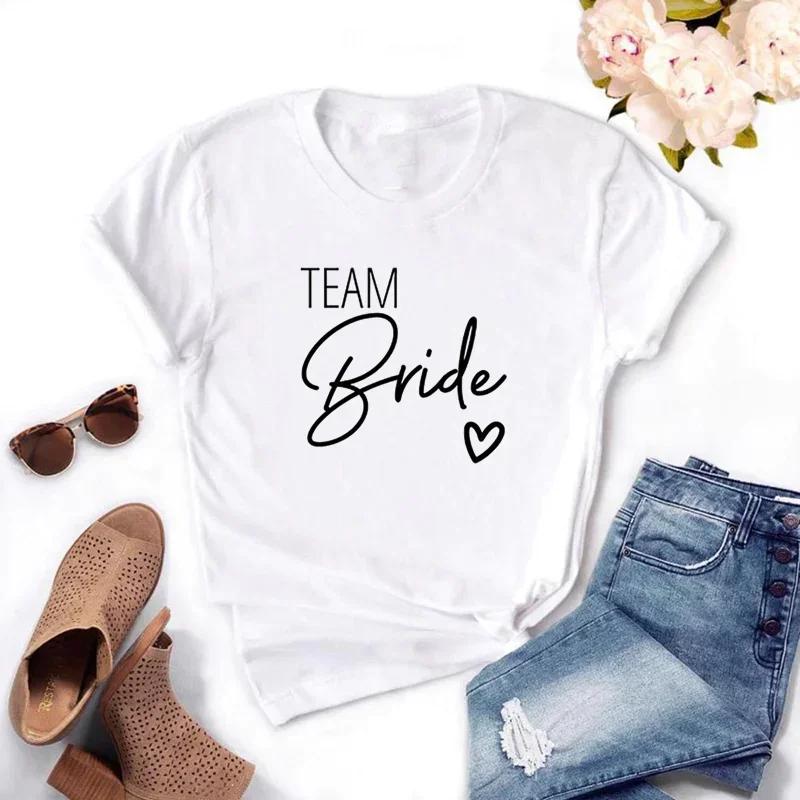 Bachelorette Party Tshirt Love Heart Team Bride Squad Tshirt Bridal Shower Top Bachelor Hen Party Wedding EngageUnisext