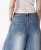 MUSINSA STANDARD WOMAN Women'S Big Brush Wide Bermuda Denim Pants [Light Indigo]