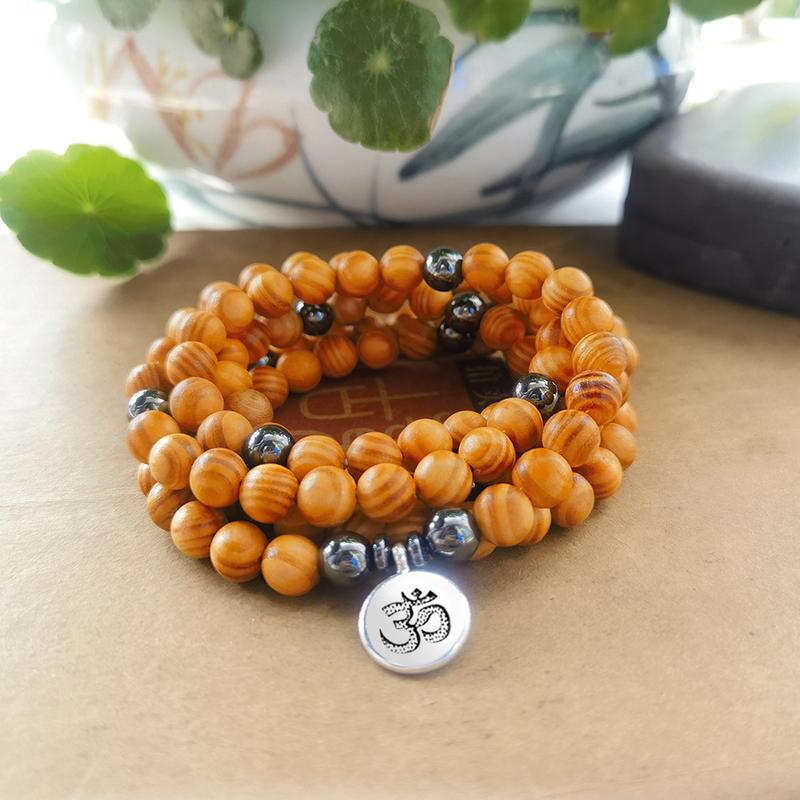 

Браслет из натурального дерева, 108 бусин, буддийский браслет Мала с подвесной биркой Lotus OM для женщин и мужчин, бесплатная доставка