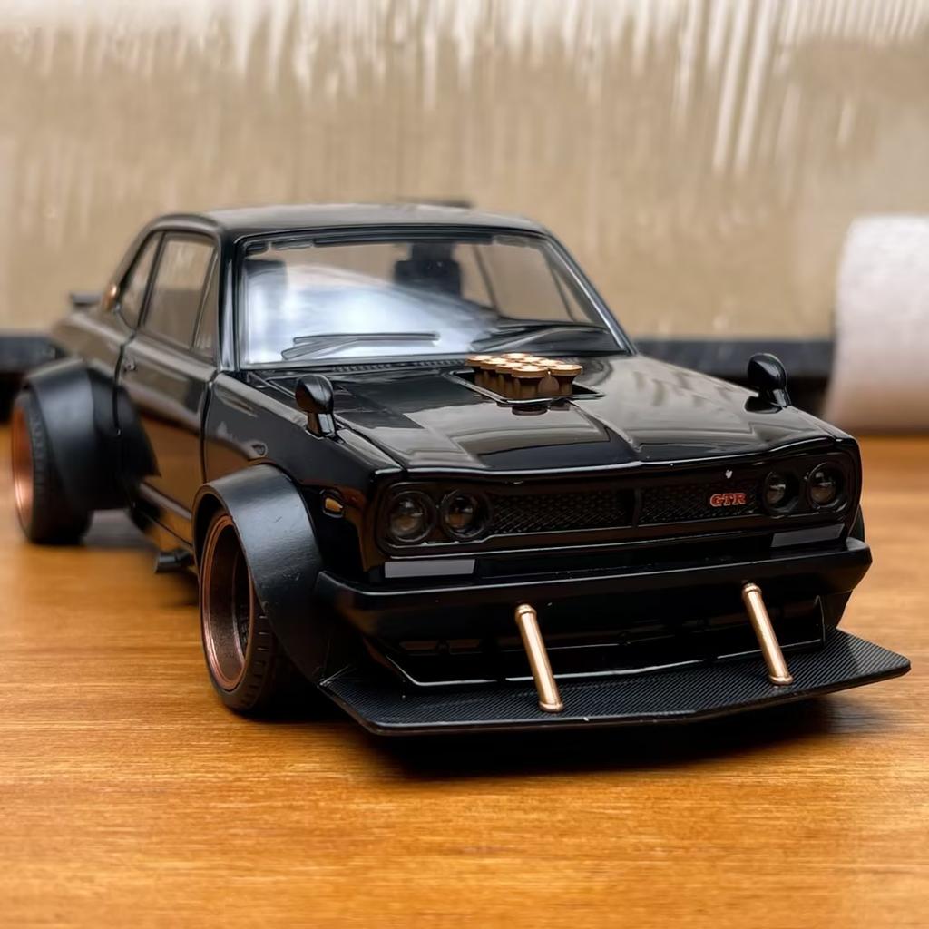 1:22 Alloy Metal Diecast Model Car Compatible With Nissan Skyline 2000 GTR KPGC10 Hakosuka JDM Drift Modified Ornaments Mini Toy