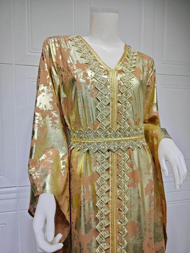 2023 Frühling Chiffon Gürtel Langes Robenkleid mit Heißfolienprägung für Muslimische Frauen