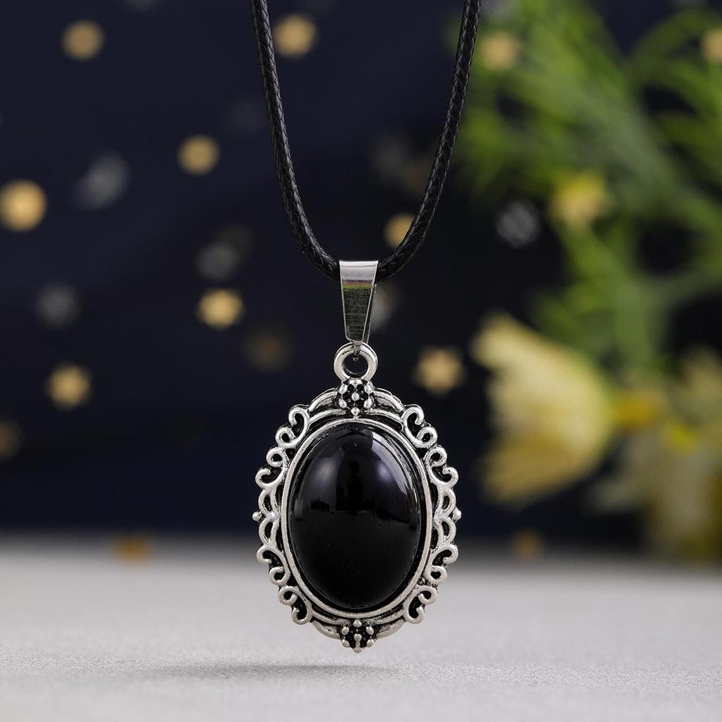 Bohemian Ethnischer Amethyst und Rosenquarz Ovaler Spitzenanhänger