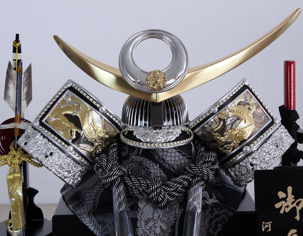 May Doll Helmet Case Decoration Uesugi Kenshin Helmet Width 48 X Depth 32 X Height Hexagonal Black Lacquered Glass Case G2601BZ 47.5cm