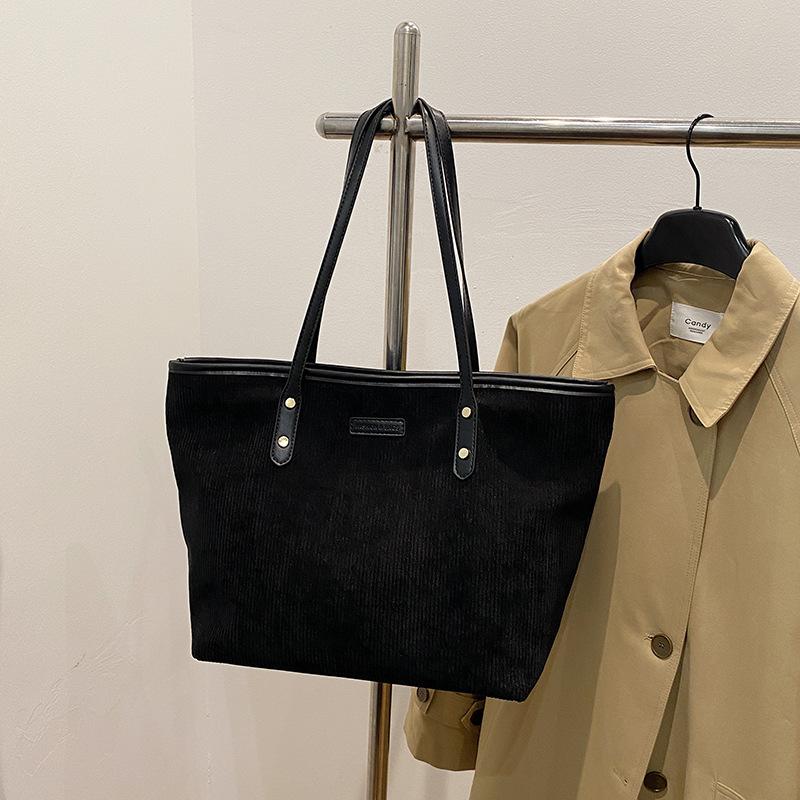 Corduroy bag women's large-capacity new autumn and winter versatile leopard print shoulder bag commuter tote bag