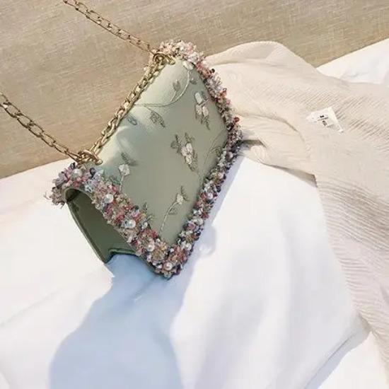 Women's shoulder bag embroidered with flowers PU leather shoulder bag with chain