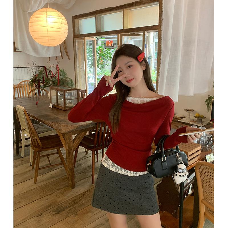 Christmas Red Angled Off-shoulder Pure Lust Lace Splicing Long-sleeved Bottoming Shirt for Women In Autumn and Winter, Inner and Outer Tops
