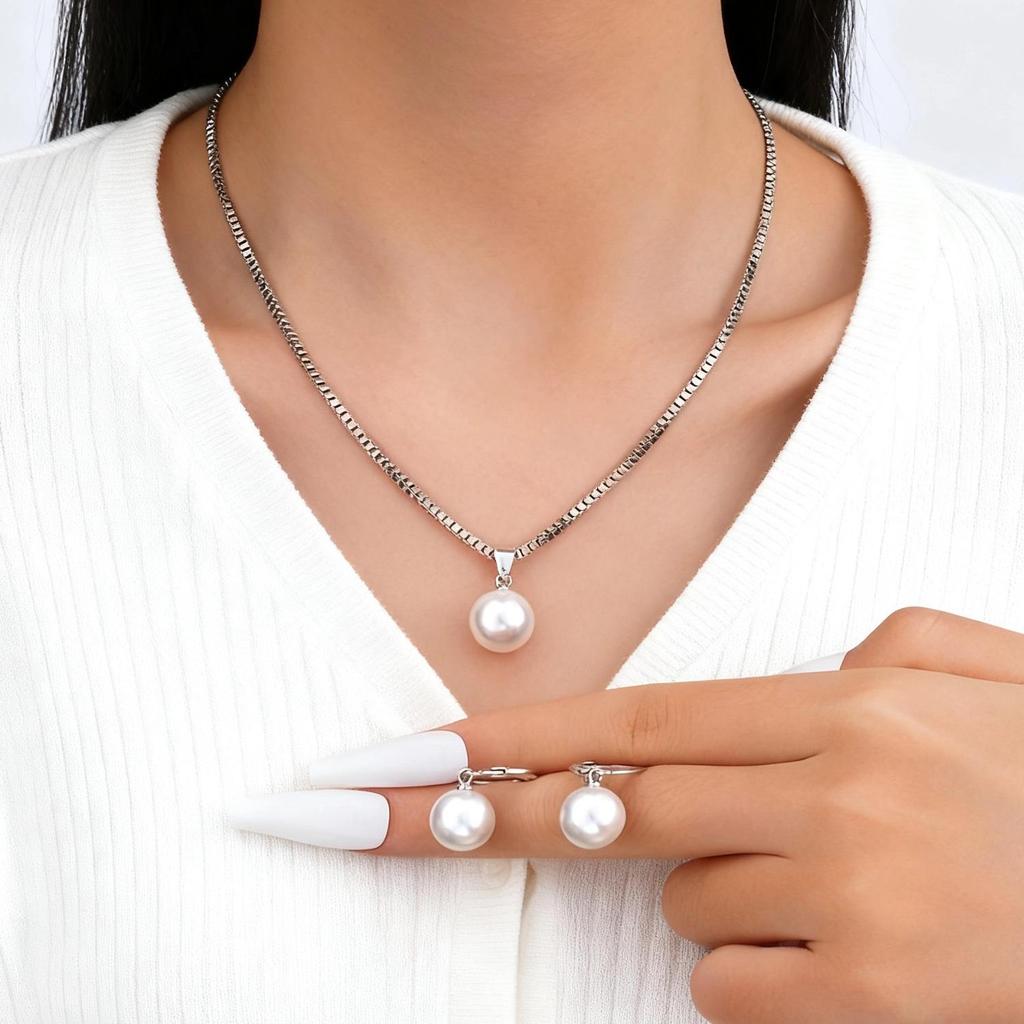 Elegantes Faux-Perlen-Halsketten- und Ohrring-Set im europäischen und amerikanischen Stil