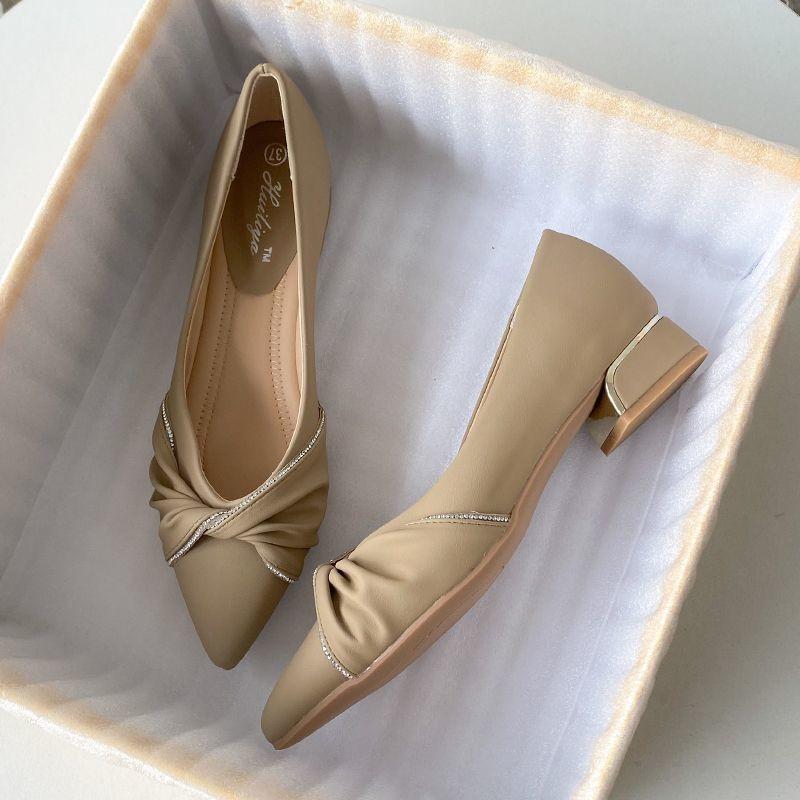 Fashion 2025 Fashionable Style Women's Mid Heel Crystal Embellished Pointed Toe Single Shoes Autumn New Arrival Versatile
