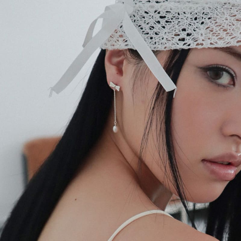 OudStudio Bow Pearl Drop Earring