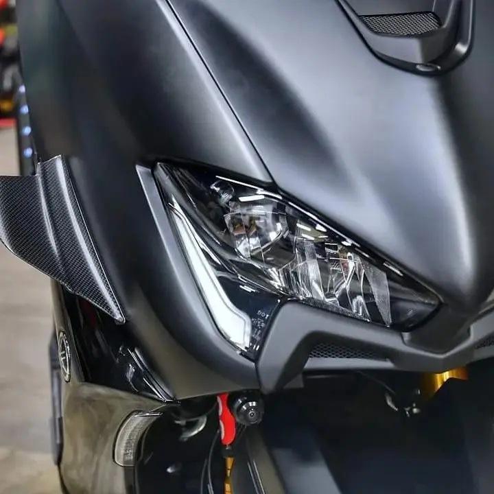 Yamaha TMAX530/560 Boční zobák deflektor větru se žraločí ploutví