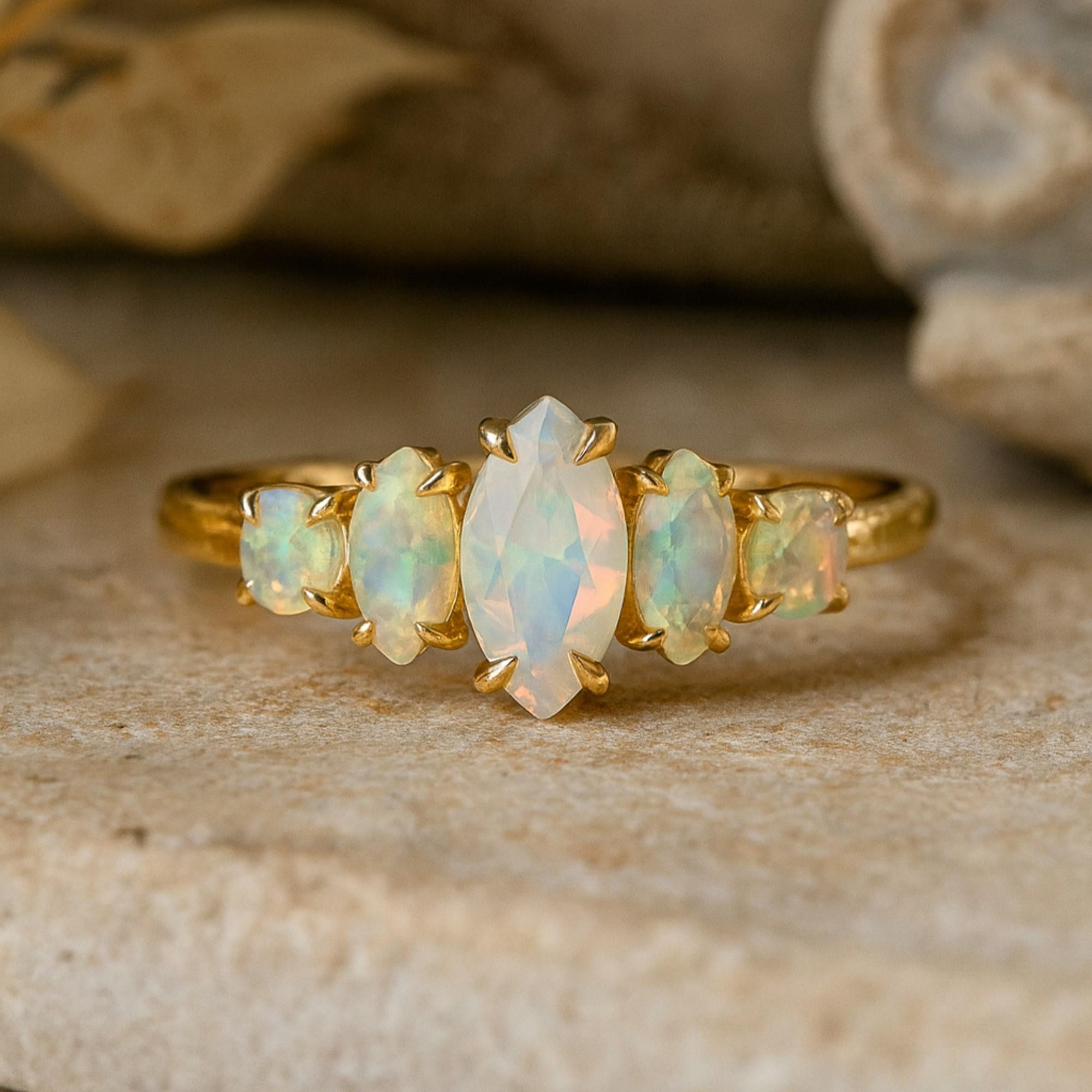 

Кольцо с опалом огранки «маркиза» и круглым – Позолоченное желтым золотом серебро 925 пробы, обручальное свадебное кольцо – украшение с камнем-талисманом октября, подарок для нее Q