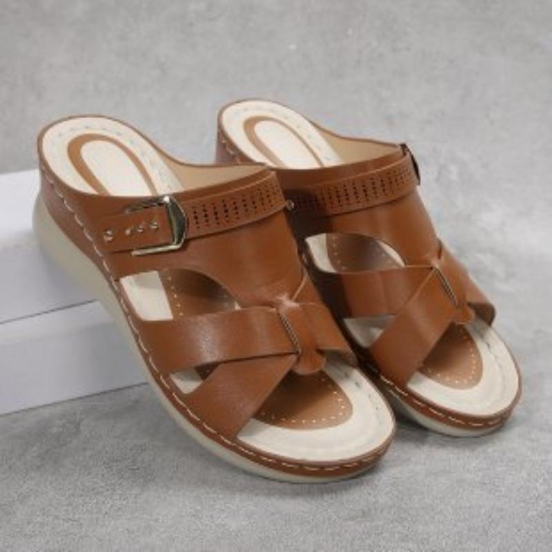 Summer new large size wind light slope heel women's slippers metal belt buckle beach shoes women