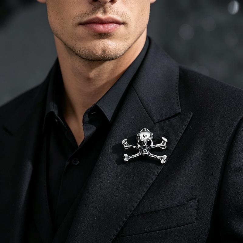 Skull And Crossbones Lapel Pin Punk Alloy Brooch Anti-fade Enamel Pin for Jacket Hat Bag Daily Outfit Accessories
