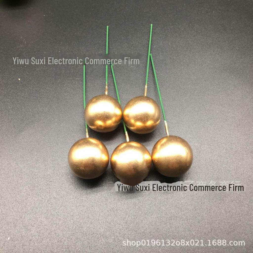 Goldene, silberne und bunte runde Ball-Kuchendekorationen - Geburtstagsfeier Cold Style Ornamente verfügbar