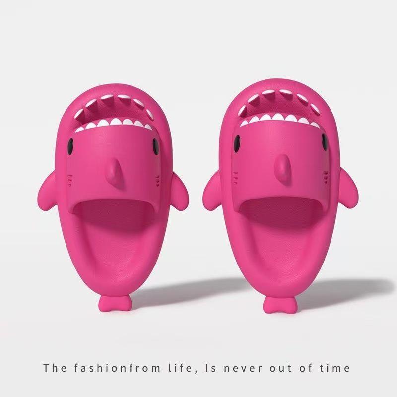 Fashion Gradient shark slippers for couples to wear at home and outside, non-slip and deodorizing bath slippers