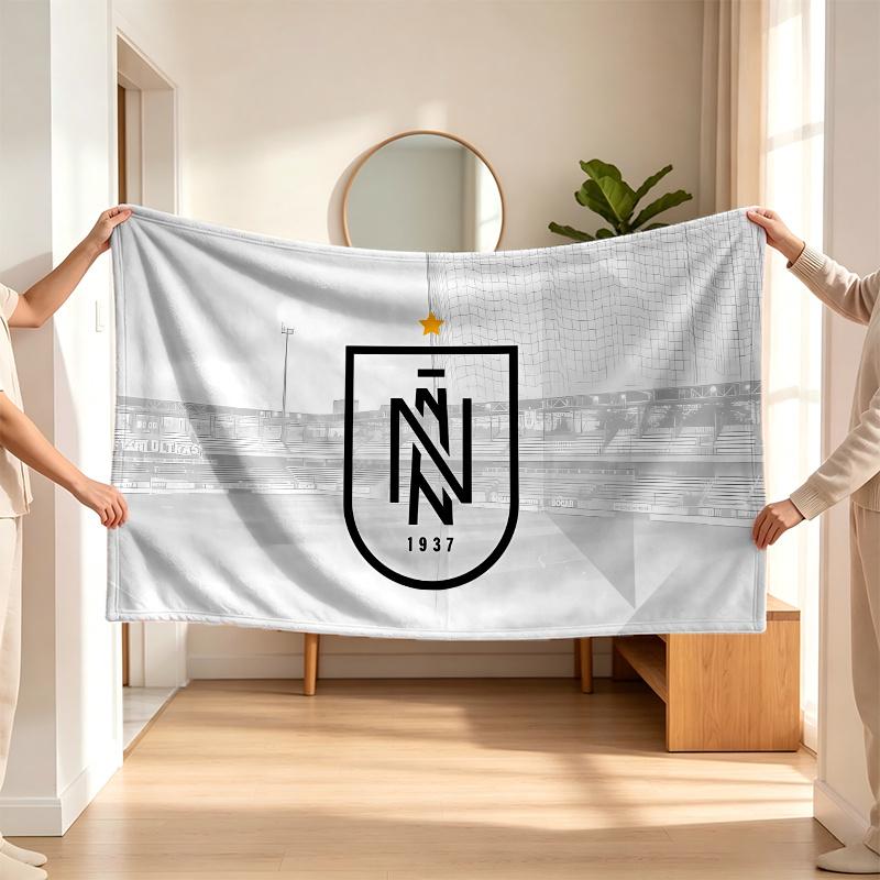 Neftçi Baku (1) Flanelinis pledas – švelnus akcentas miegamajam ir svetainei bei jaukia namų dovana