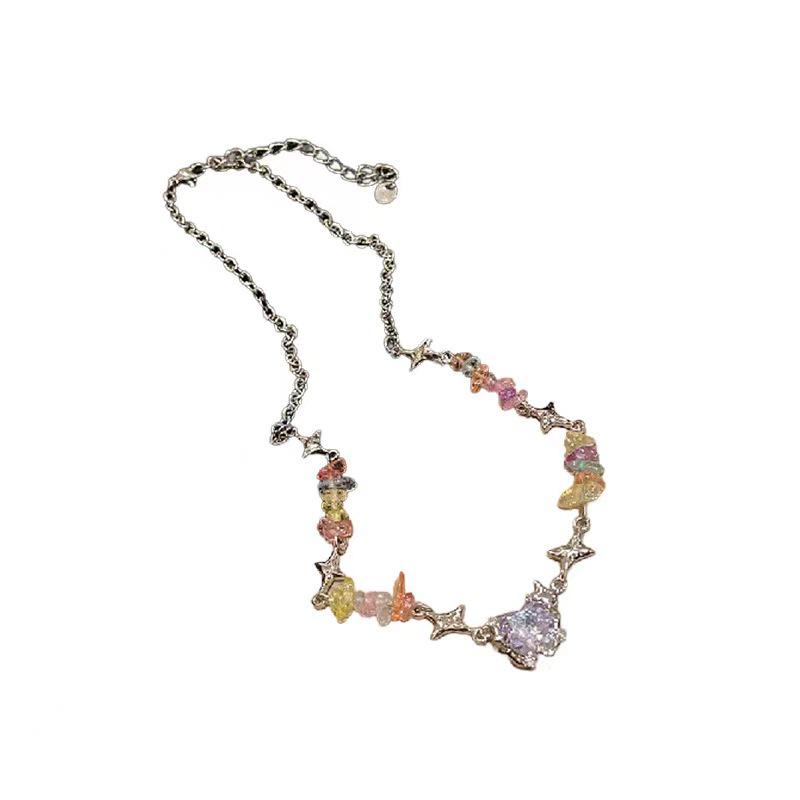 2024 Stylish Love Heart Necklace - Cool & Chic Choker for Women