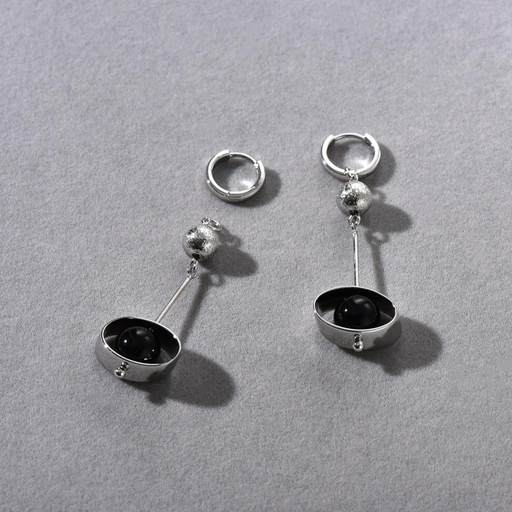 Original Design Premium Metal Copper Platinum Plated Black Agate Pendant Ear Buckle Earrings Temperament Fashion Earrings Women