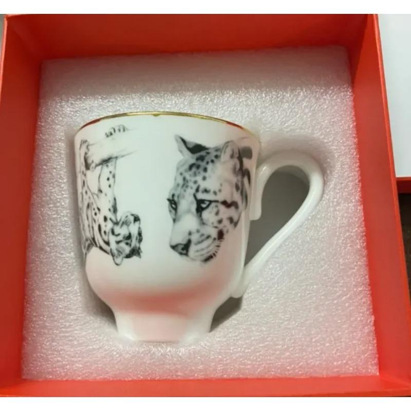 Nádobí Zvířata deštného pralesa, Jídelní talíře z kostního porcelánu, Plochý dezertní podnos, Talíř na dort, Šálek s podšálkem, Domácí kuchyňské potřeby