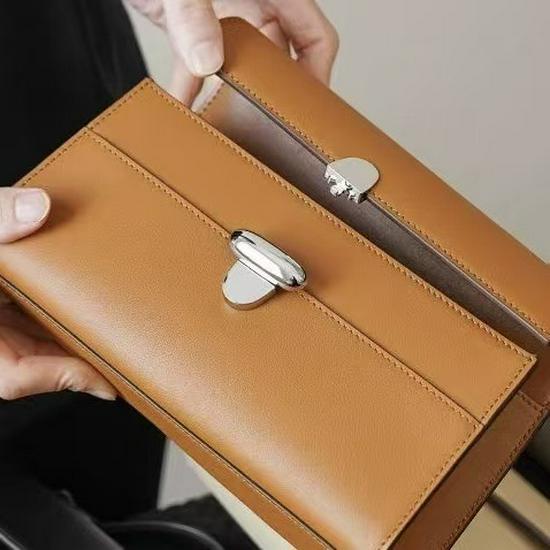 Borsa a Mano Savette di Nicchia: Chic Design Francese Piccola Borsa a Tracolla Quadrata & Pochette da Mano