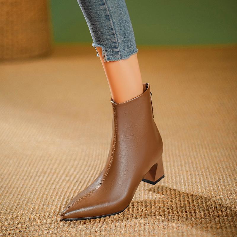 Skinny Boots French Pointed White High-heeled Short Boots Women's Thick Heel 2025 New Women's Boots Medium Boots Women's Medium Heel