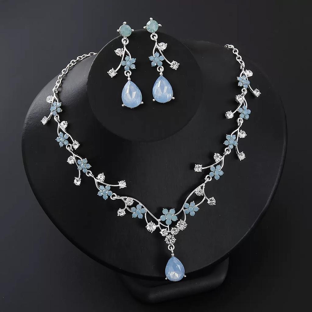 2026 Fashion Sweet Flower Clavicle Chain Earrings Set Bridal Wedding Dress Accessories Two-piece Set
