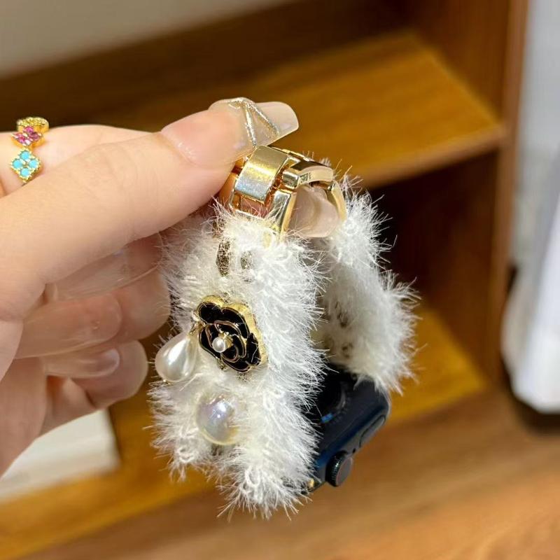 New Winter Fluffy Titanium Steel Strap Band For Apple Watch Series 10 46mm 42mm 9 7 8 5 6 44mm 45mm 40mm 41mm Ultra 49mm Bracelet Correa Loop Strap