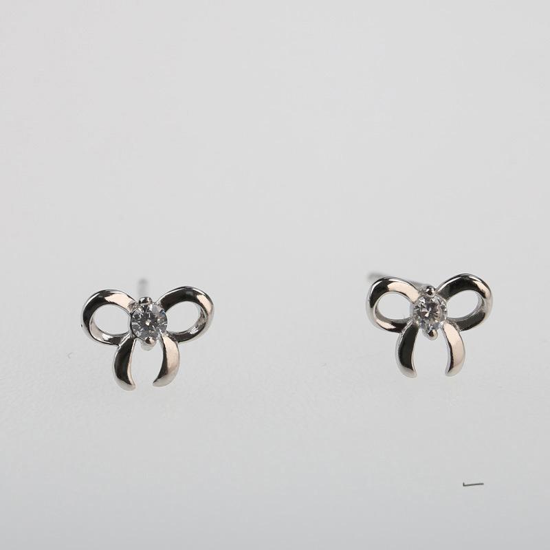 Süße Schleifenohrringe Zirkonia-Ohrringe Klein und elegant Schlichtes Design Mädchenhafte Ohrringe