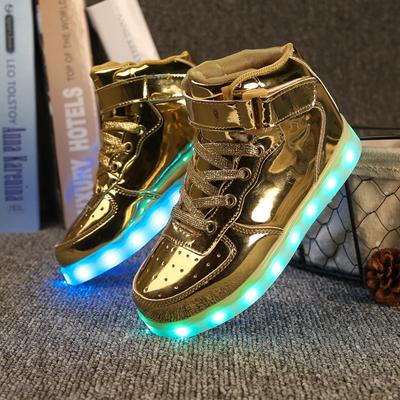 Armée de l'Air Non. 1 chaussures lumineuses Camarades de classe or et argent Chaussures LED montantes Chaussures lumineuses rechargeables Chaussures lumineuses noires et blanches Chaussures de sport pour enfants