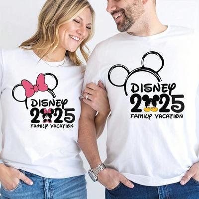 Camisetas Familiares Vacaciones en el Castillo de Disney 2025 Conjuntos Familiares a Juego Ropa Oversize para Parejas Camiseta de Mujer Ropa Y2k Camisetas Top