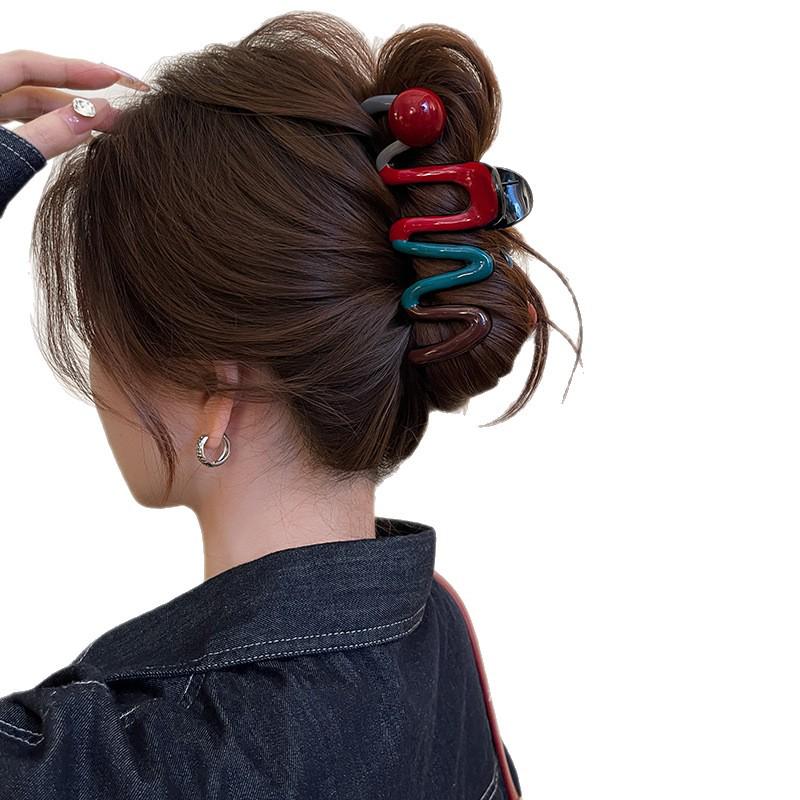 Clip Grande per Capelli a Blocchi di Colore Rosso e Blu - Nuovo Accessorio di Alta Gamma per Donna 2024