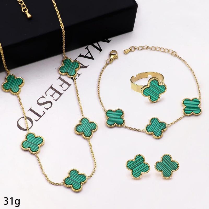 Four-leaf Clover Shell Titanium Steel Necklace Bracelet Earrings Ring and Other Jewelry Four-piece Set