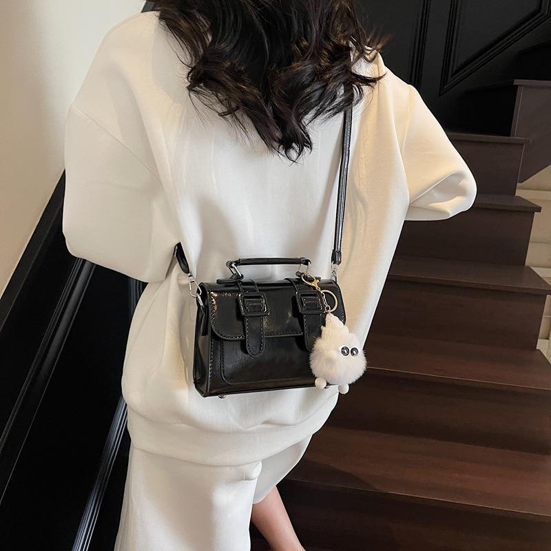 Bag women's fashion retro shoulder messenger bag new fashion contrasting color commuter portable small square bag