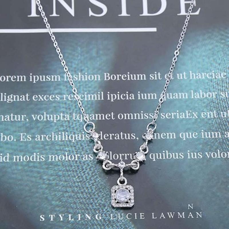 Sparkling Cushion Cut Zircon Pendant Necklace for Women, Elegant Halo Clavicle Chain, Dainty Silver Tone Wedding Jewelry Gift