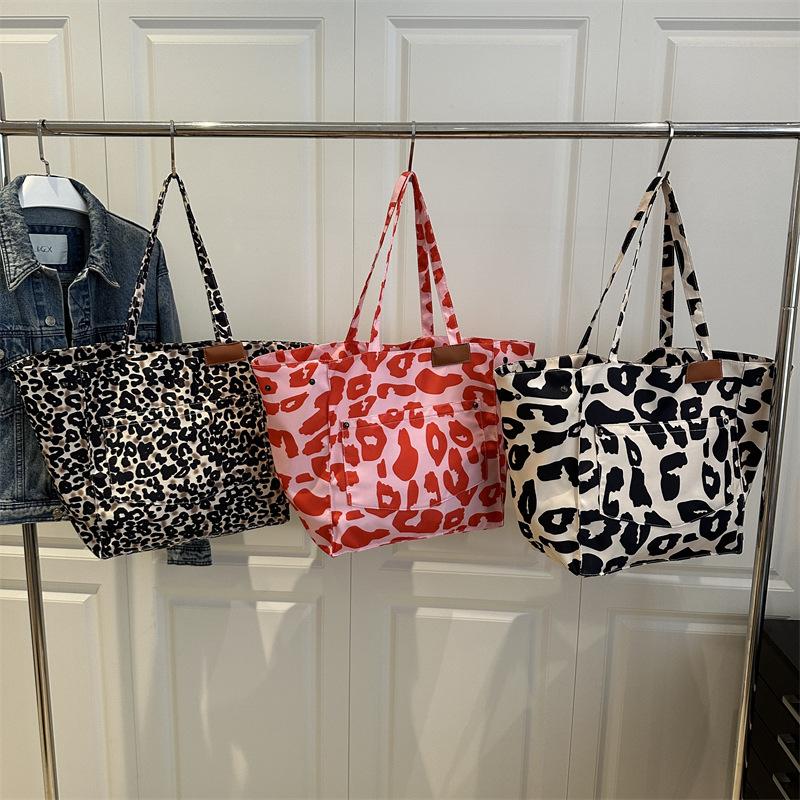 Leopard print personality large capacity tote bag women's versatile casual personality simple Korean version ins popular shoulder bag