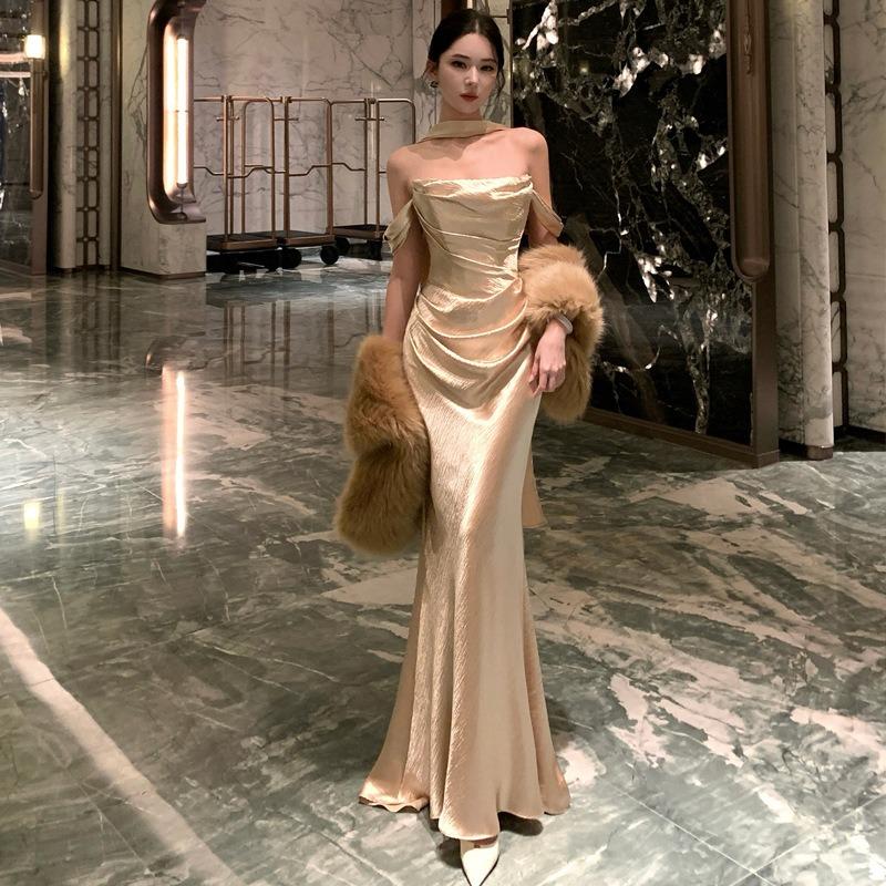 Amber floating light gold tube top engagement dress light luxury bridal toast dress morning robe temperament dress