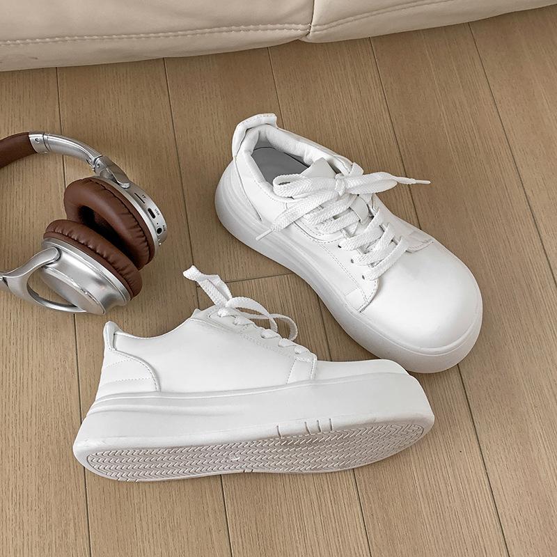 

Fashion casual round head versatile platform white shoes women s 2025 new spring and autumn lightweight height-increasing sports board shoes 35 белый